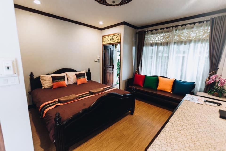 Banchan Hostel Ayutthaya Exteriér fotografie